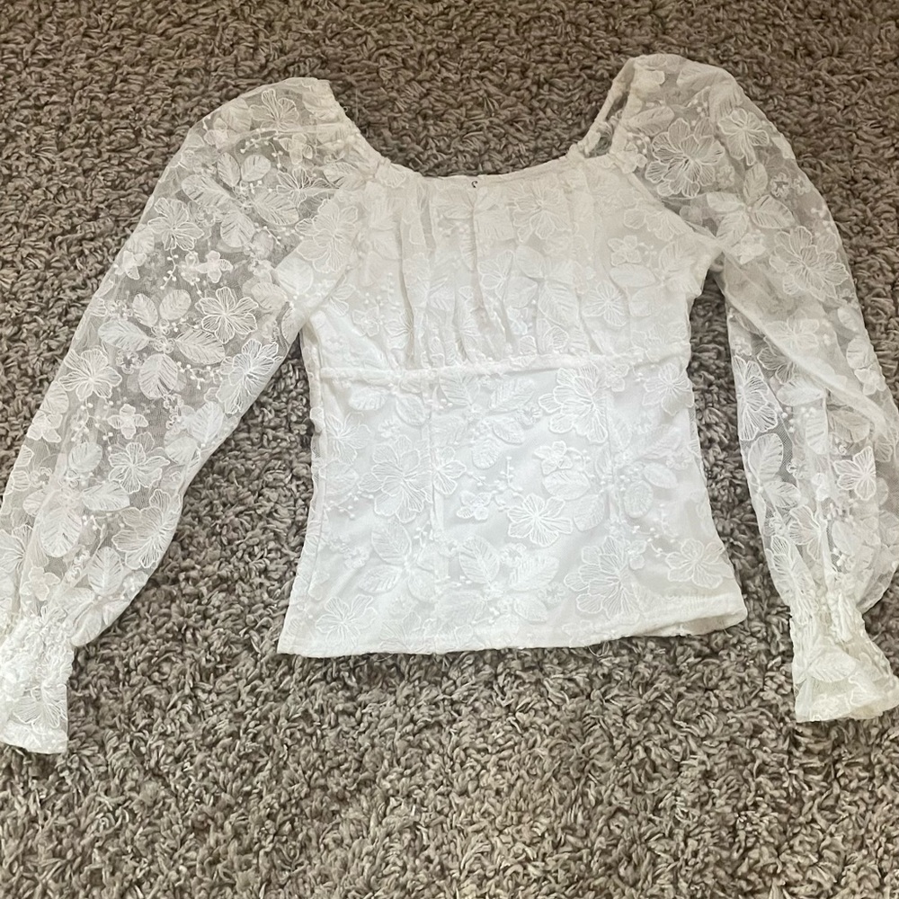 Chic White Floral Lace Blouse